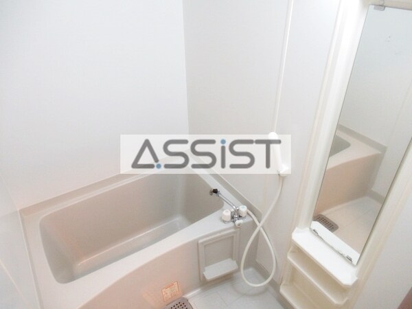 浴室(※同物件の参考写真です)