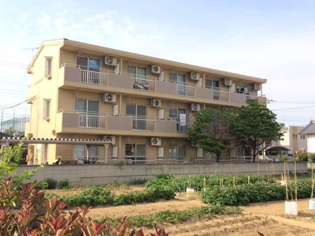 物件外観写真2　(平成２８年５月外壁塗装)