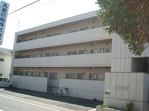 石倉マンション外観写真