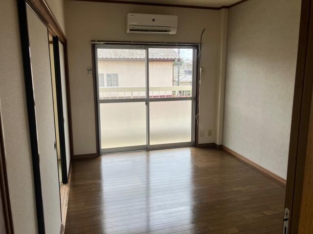 伊井マンションの居室