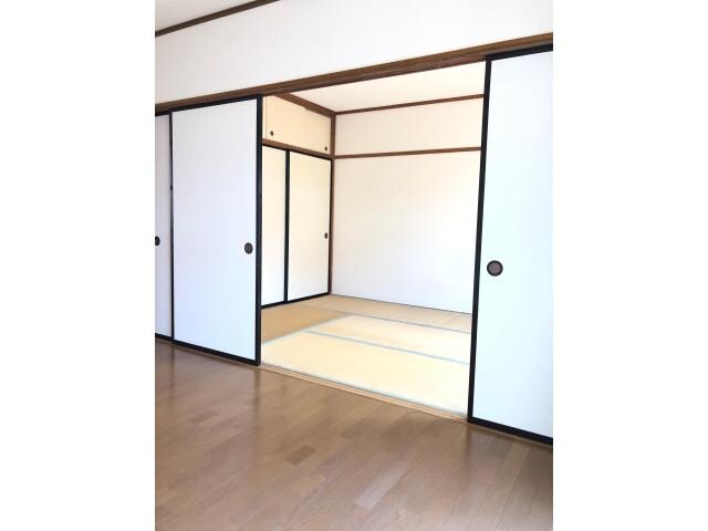 伊井マンションの居室