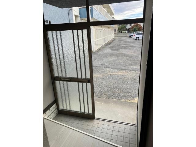 青柳町戸建ての玄関周り