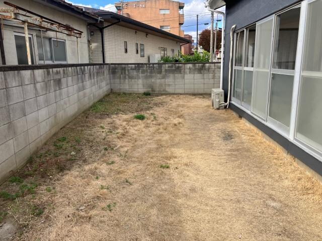 青柳町戸建ての駐車場