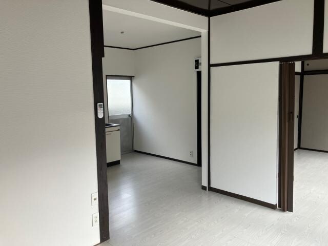 青柳町戸建ての居室