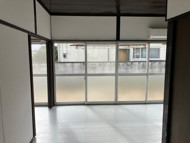 青柳町戸建ての居室