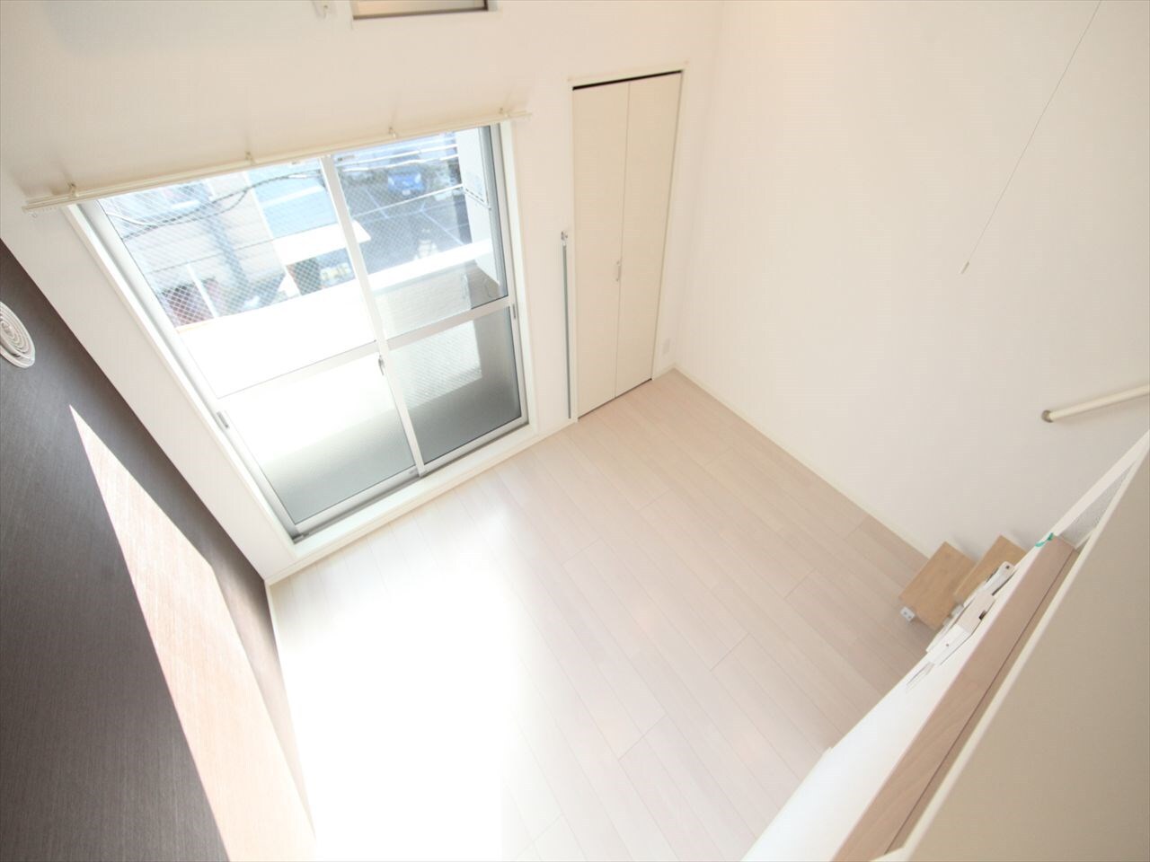 物件内観写真29　(洋室6帖　上階ロフト5.8帖（収納でも部屋でも使えます）)