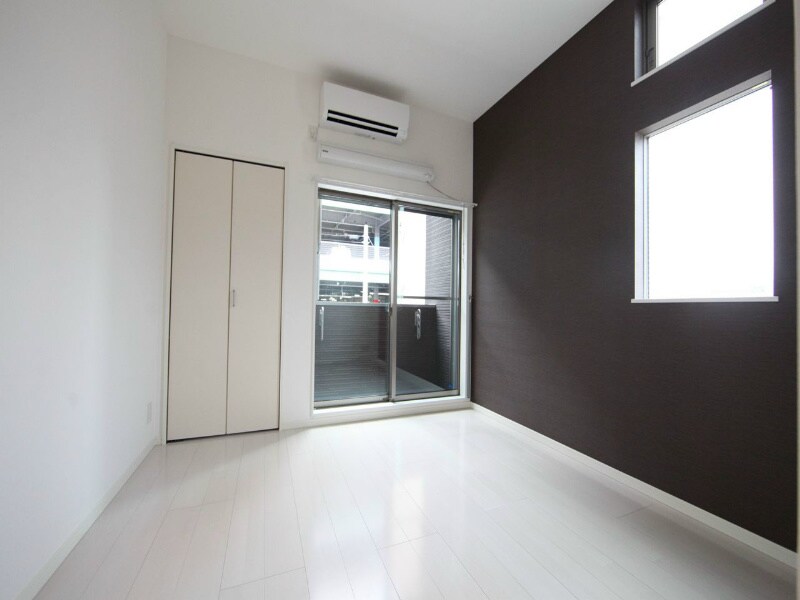 物件内観写真16　(洋室6帖　上階ロフト6.2帖（収納でも部屋でも使えます）)