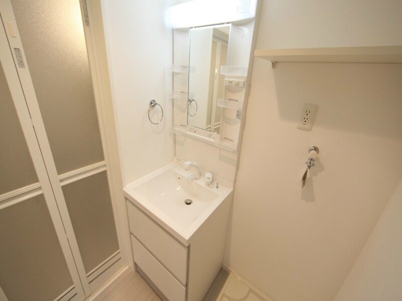 物件内観写真20　(脱衣所　独立洗面台（シャンプードレッサー）洗濯機用意できます)