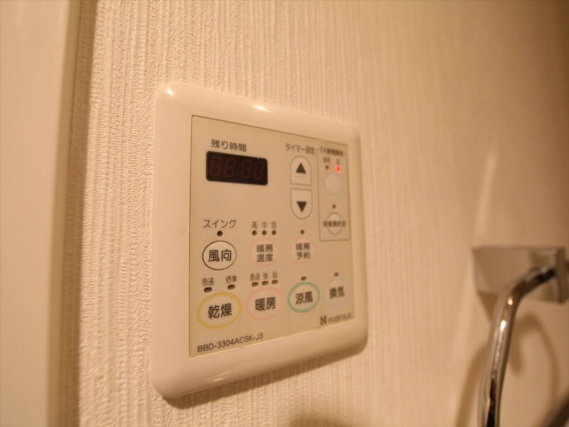 物件内観写真12　(浴室暖房乾燥機　24時間換気機能付バスルーム)