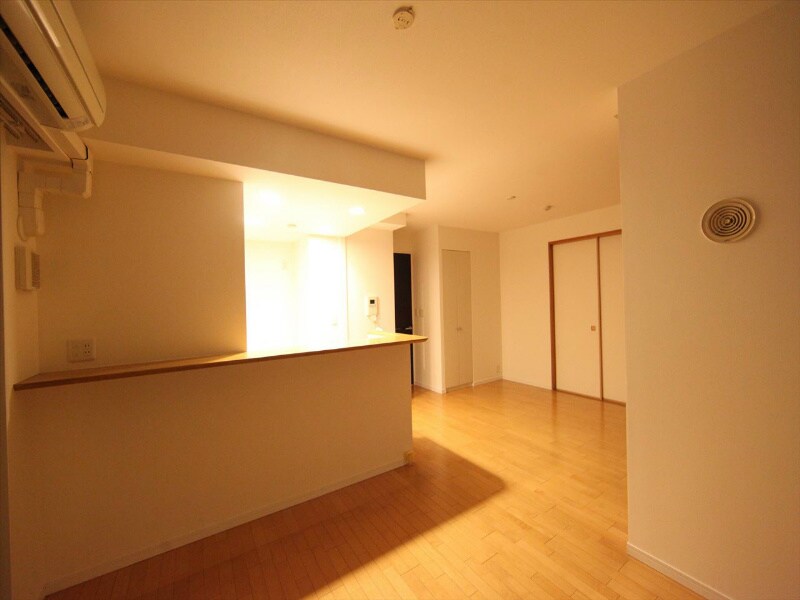 物件内観写真20　(ＬＤＫ16.4帖　カウンターキッチン　床暖房)