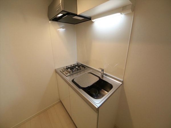 キッチン(システムキッチン（ガス2口）冷蔵庫・レンジ等ご用意できます)