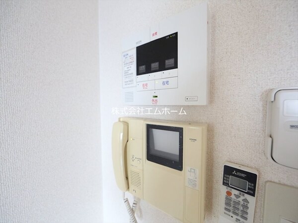 セキュリティ(TVモニター付インターホン　セコム付き)