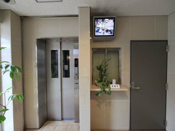 その他共有部分(エントランス　防犯カメラ　オートロック　宅配ＢＯＸ（不在時に)