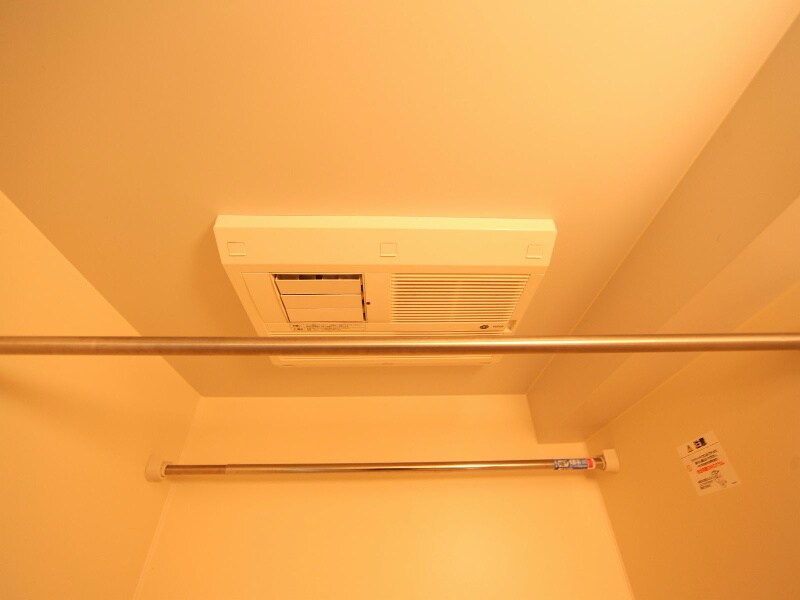 物件内観写真17　(浴室暖房乾燥機付バスルーム)