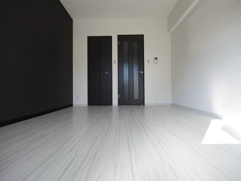 物件内観写真15　(洋室7.7帖　ウォークインクローゼット付（収納充実してます）)