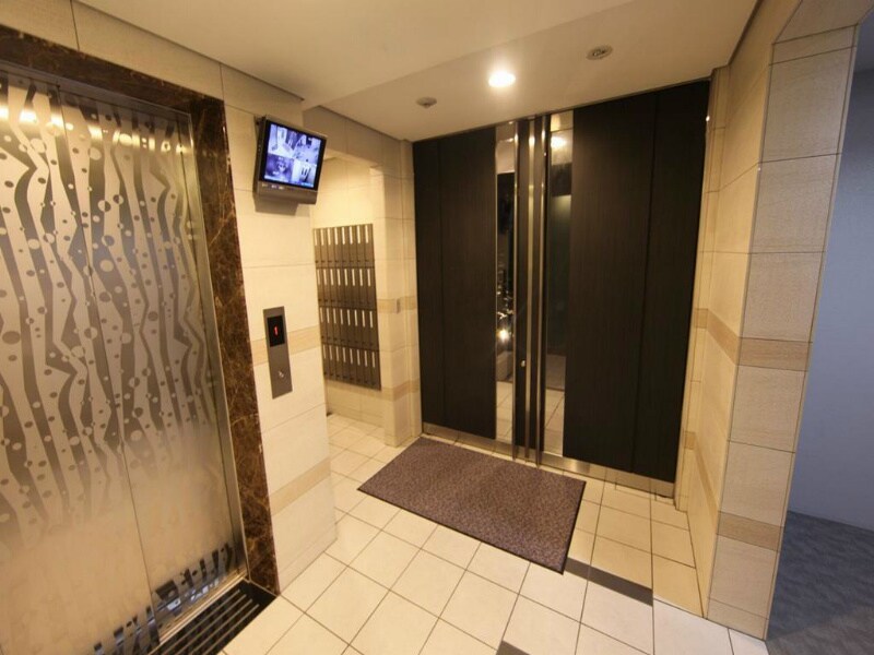 物件内観写真35　(エントランス　オートロック　防犯カメラ　)