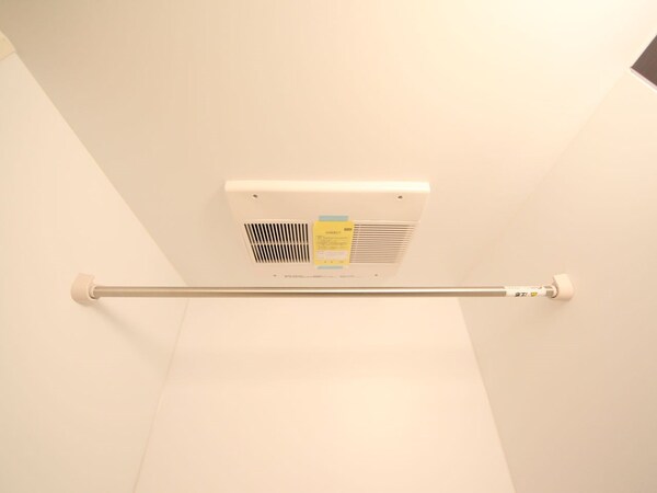 その他設備(浴室暖房乾燥機付　24時間換気機能付バスルーム)