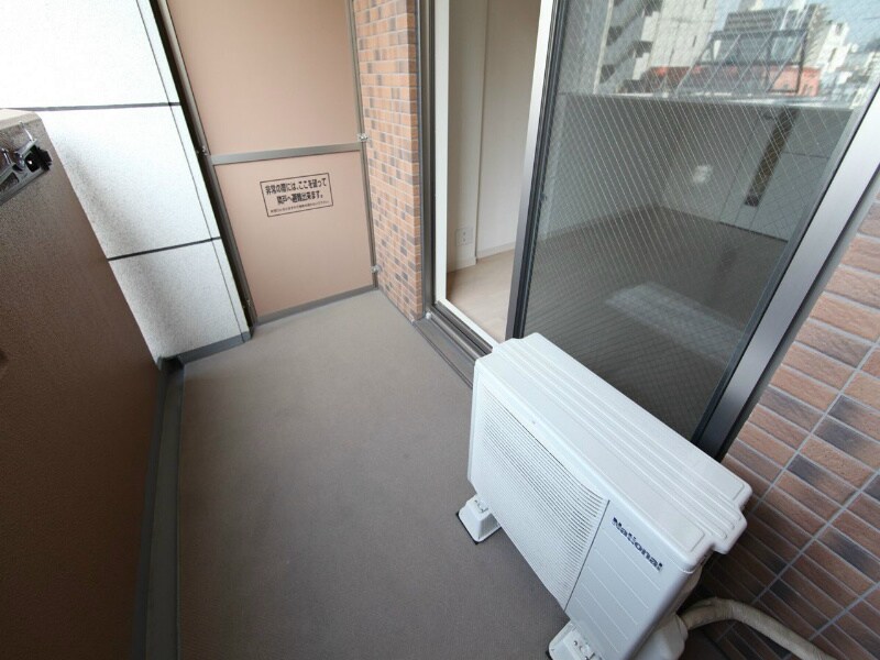 物件内観写真13　(バルコニー　洗濯物が干せます)