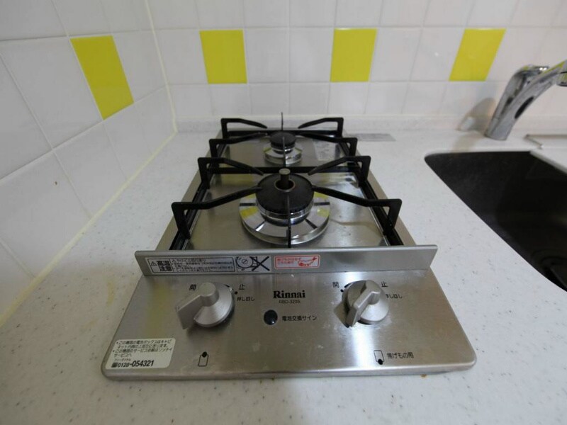 物件内観写真20　(システムキッチン（ガス2口）冷蔵庫・レンジ等ご用意できます)