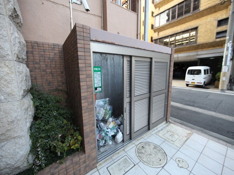 物件内観写真27　(敷地内ゴミ捨て場)