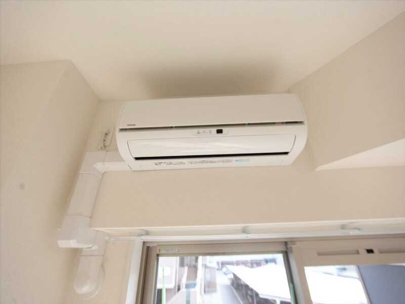 物件内観写真14　(洋室7帖　エアコン付)