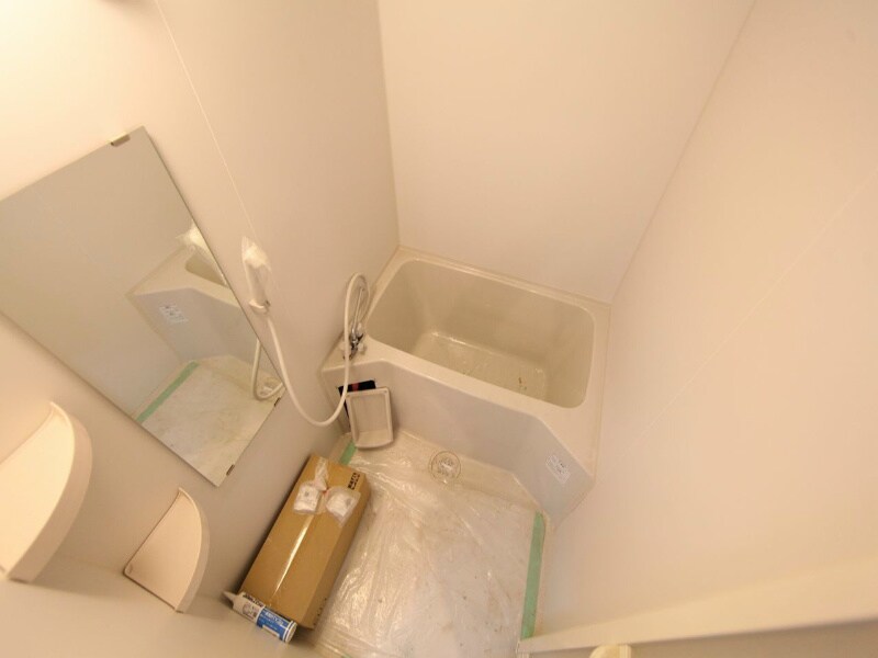 物件内観写真4　(バスルーム（お風呂トイレ別）)