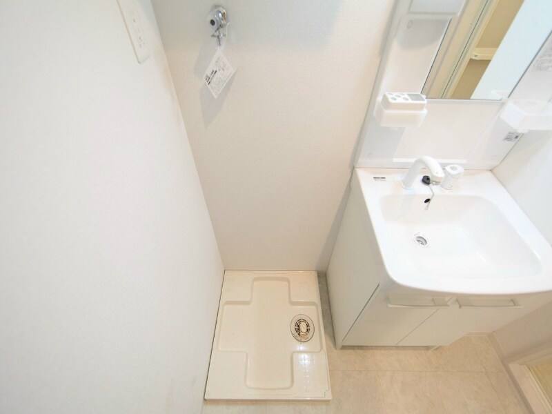 物件内観写真13　(脱衣所　室内洗濯機置き場)