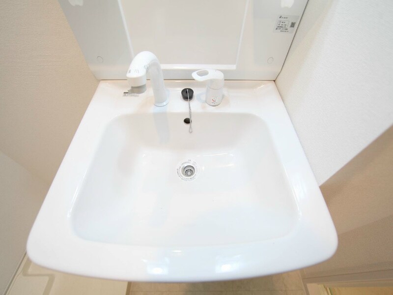 物件内観写真18　(脱衣所　独立洗面台（シャンプードレッサー）洗濯機用意できます)