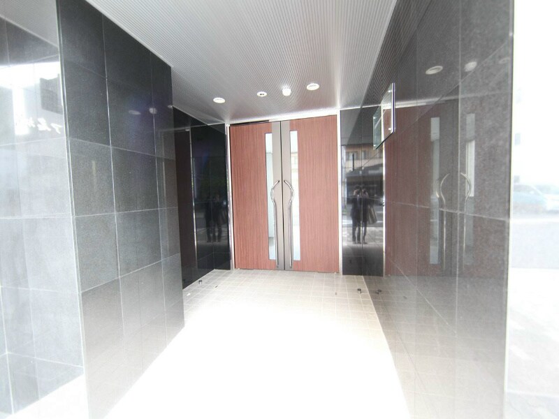 物件内観写真21　(エントランス　オートロック　集合ポスト有り)