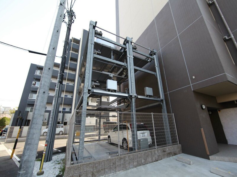 物件内観写真24　(敷地内駐車場)