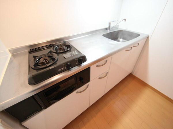 キッチン(システムキッチン（ガス2口コンログリル付）)