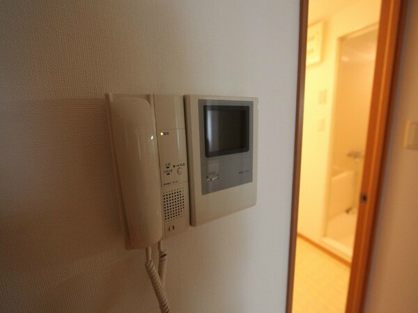 セキュリティ(セキュリティ　TVモニター付インターホン)