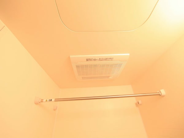 風呂画像(浴室暖房乾燥機付　24時間換気機能付バスルーム)