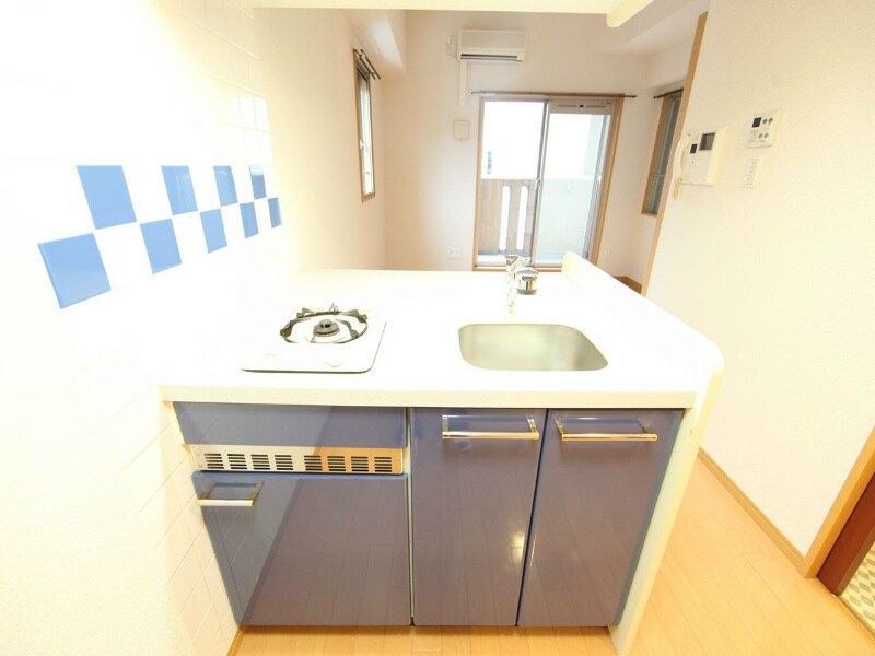 物件内観写真21　(カウンターキッチン（ガス1口）冷蔵庫・レンジ等ご用意できます)