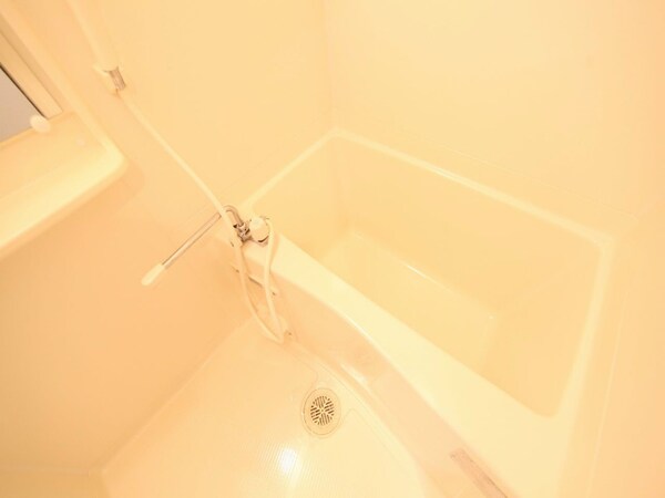 風呂画像(浴室暖房乾燥機付　24時間換気機能付バスルーム)
