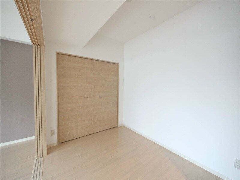 物件内観写真24　(洋室4.5帖　クローゼット付（収納充実してます）)