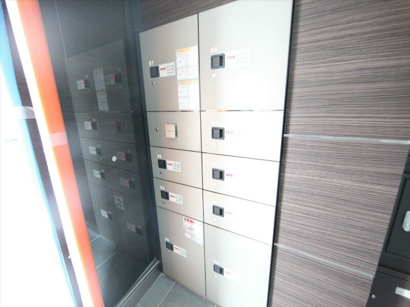 物件内観写真31　(宅配BOX　不在時に荷物の受け取りができます)