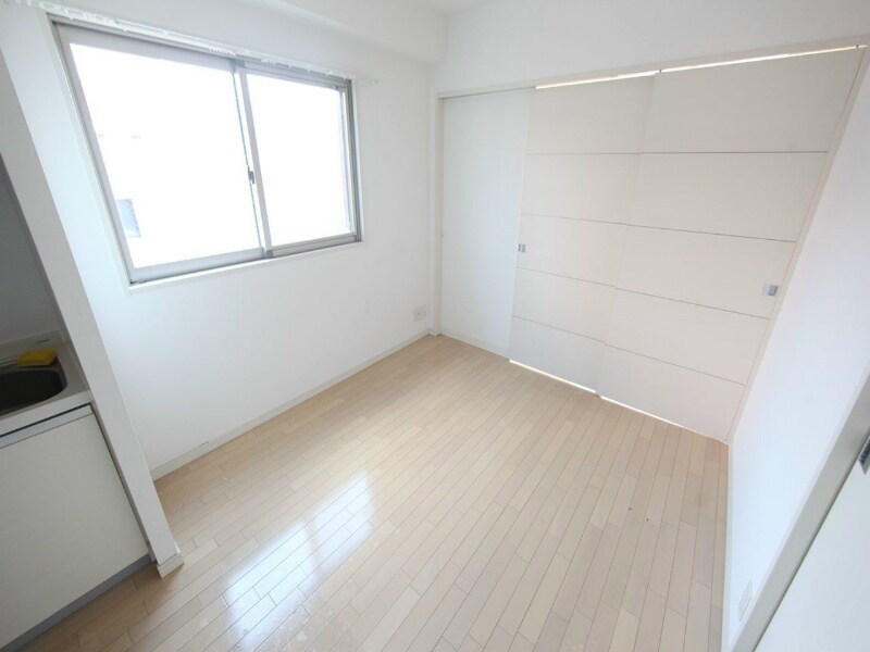 物件内観写真15　(DK7.6帖　洋室4.3帖と繋げても仕切っても使えます)