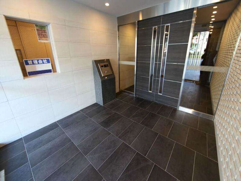 物件内観写真21　(エントランス　防犯カメラ付　オートロック付　宅配ＢＯＸ付)