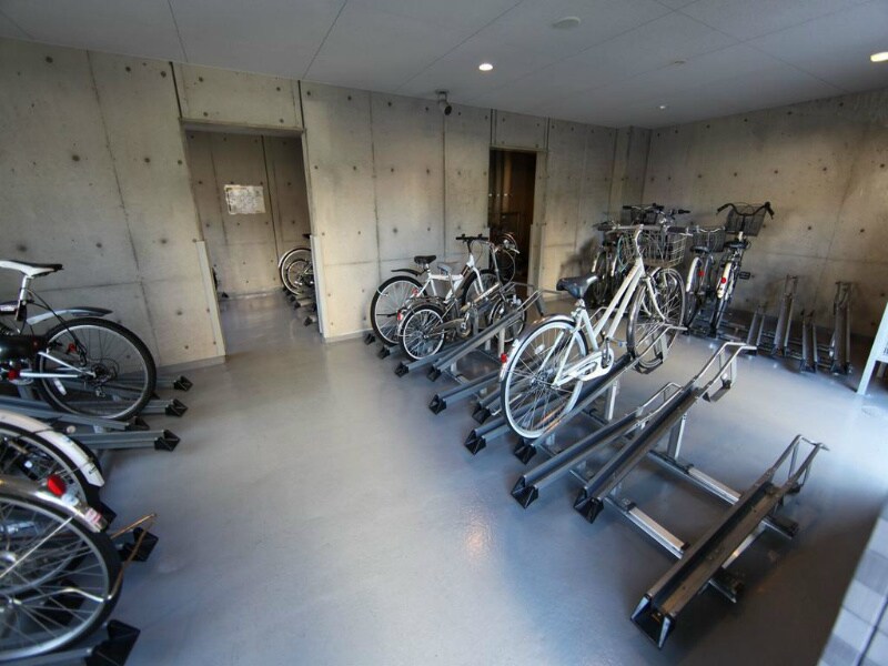 物件内観写真25　(屋根付駐輪場)