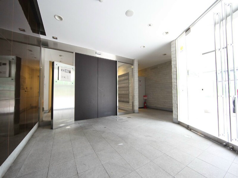 物件内観写真21　(エントランス　オートロック　宅配ＢＯＸ)