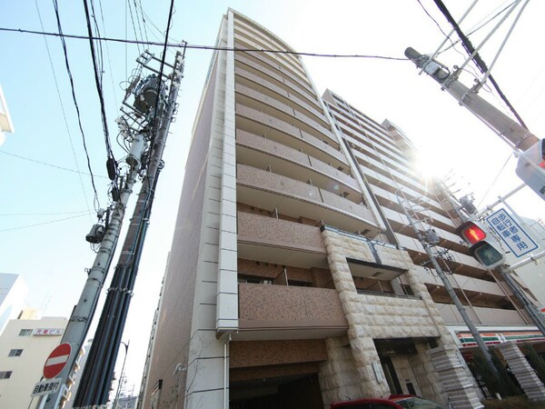 外観(外観　オートロック付　宅配ＢＯＸ付　防犯カメラ付)