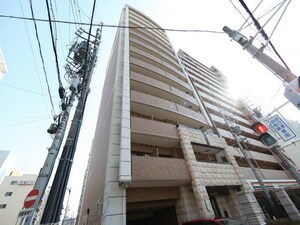 プレサンスＳＡＫＡＥリバースタイル外観写真