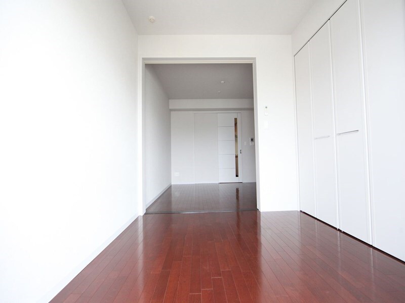 物件内観写真9　(洋室6.3帖　洋室3.9帖　クローゼット（収納充実してます）)