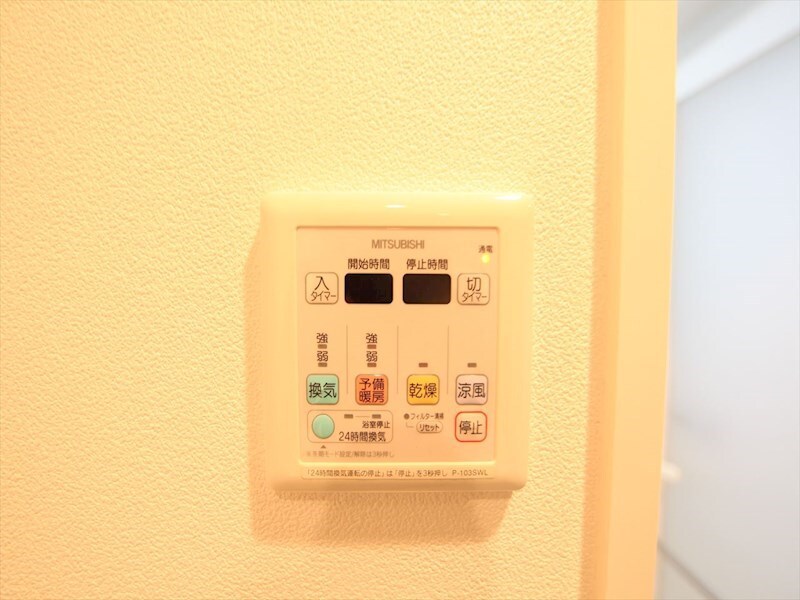 物件内観写真12　(浴室暖房乾燥機付き)