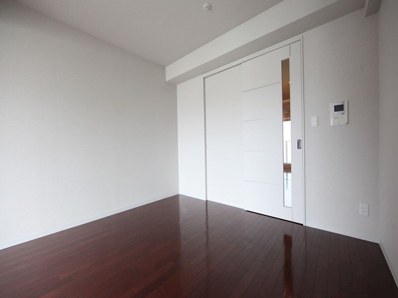 物件内観写真14　(洋室6.3帖　洋室3.9帖　つなげても仕切っても使えます)