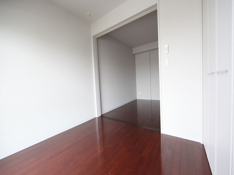 物件内観写真21　(洋室4帖　エアコン付　クローゼット付　バルコニー)