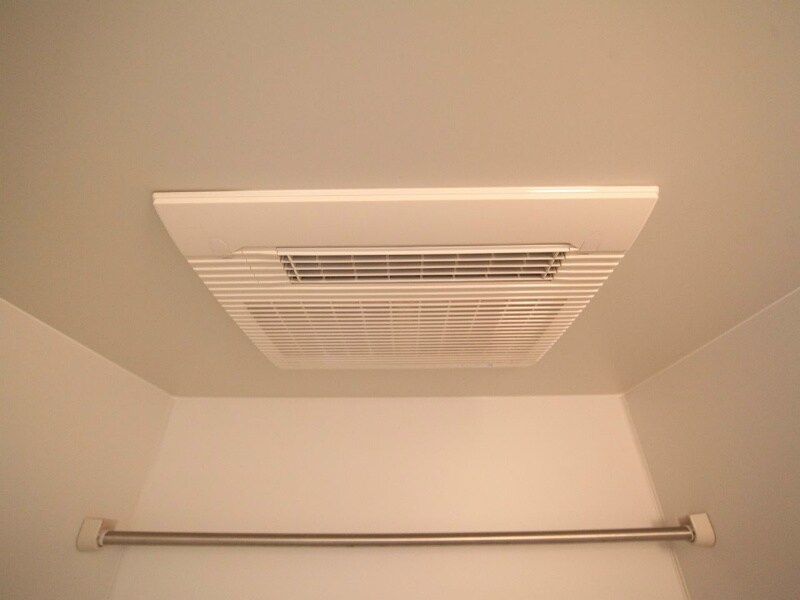 物件内観写真25　(浴室暖房乾燥機　24時間換気機能付バスルーム)