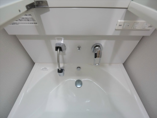 その他設備(脱衣所　独立洗面台（シャンプードレッサー）洗濯機用意できます)