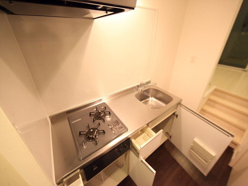 物件内観写真7　(システムキッチン（ガス2口コンロ付）)